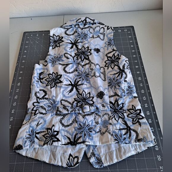 ⭐️ Carlisle Designer Top Size 0 - Picture 2 of 3